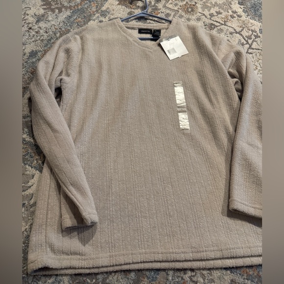 NWT - Liz Claiborne sweater - size L - Picture 1 of 2